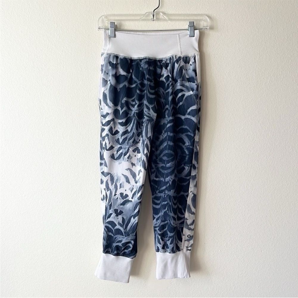 Lululemon Dance to Yoga Grey White Pant